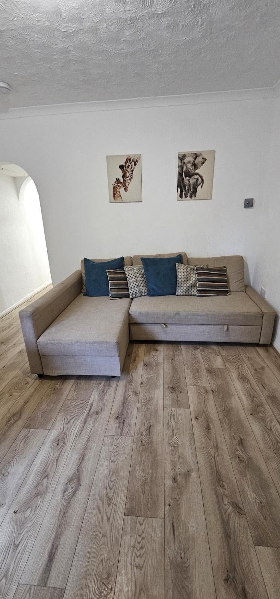 Cyrus House Apartment